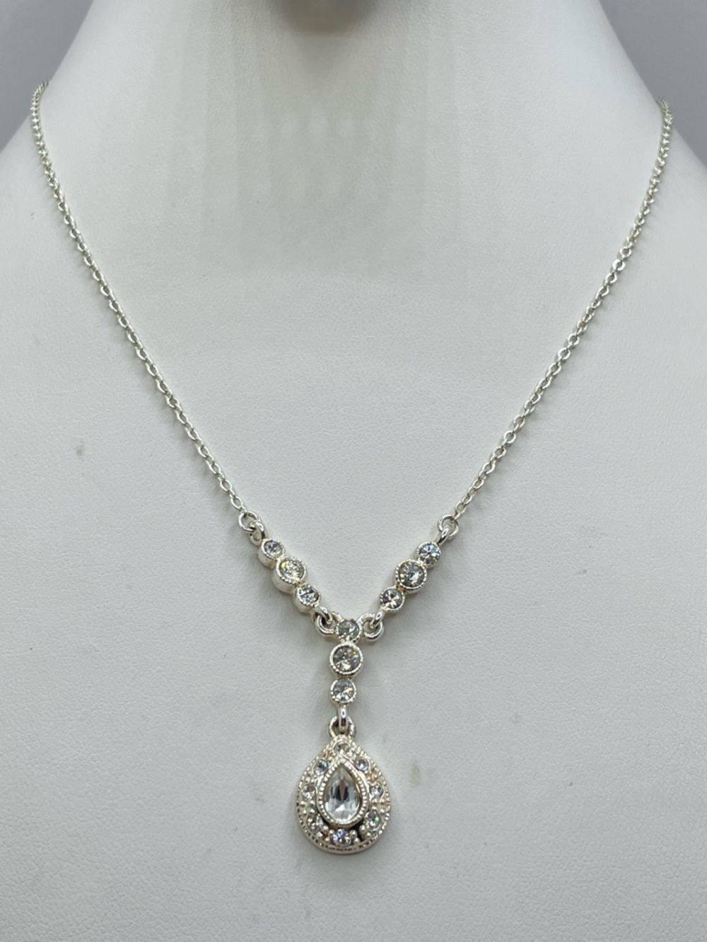 Vintage Diamond White Crystal Teardrop Necklace Silver Bridal Rhinestone